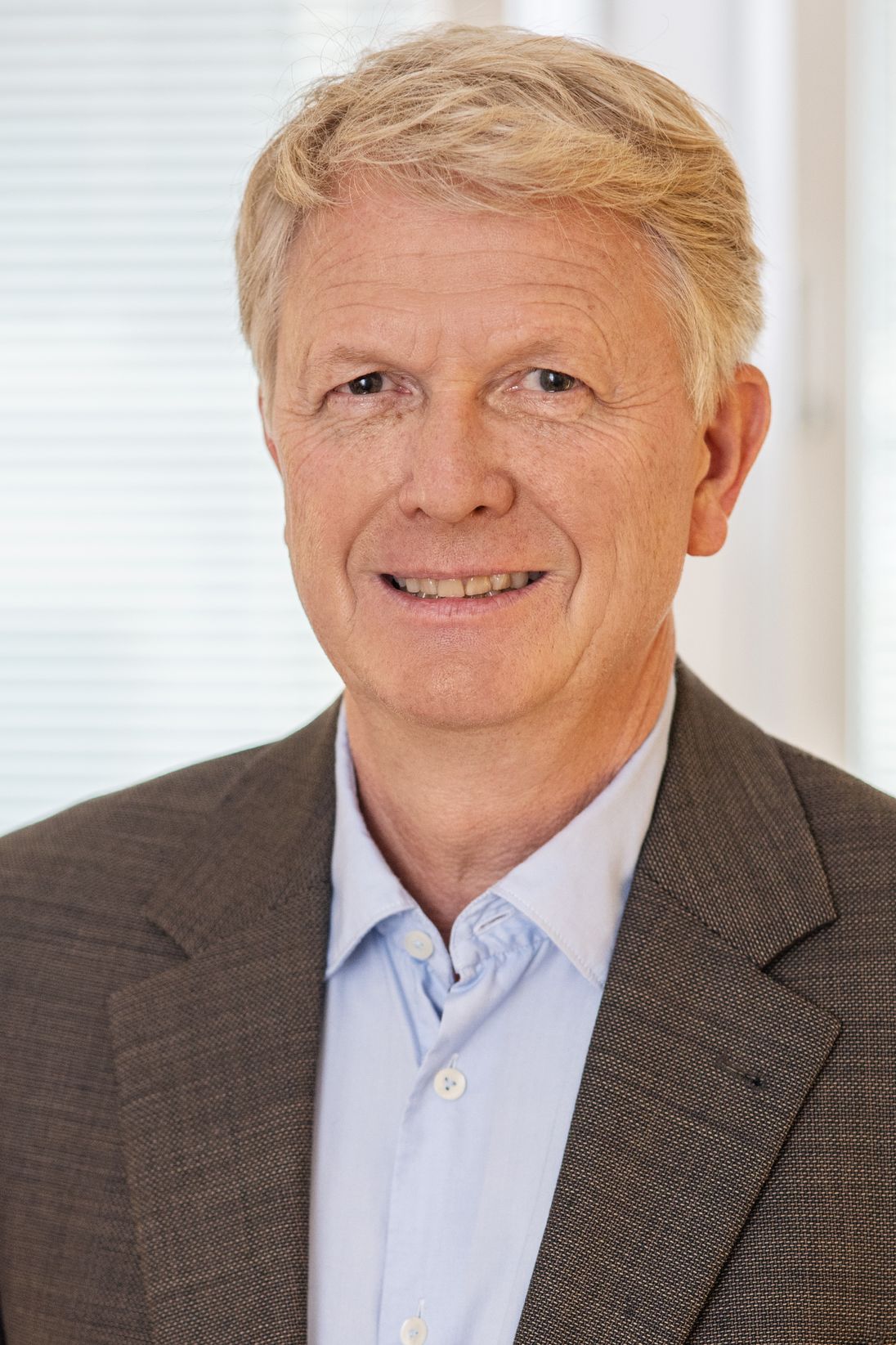 Dr. Ralf Becker